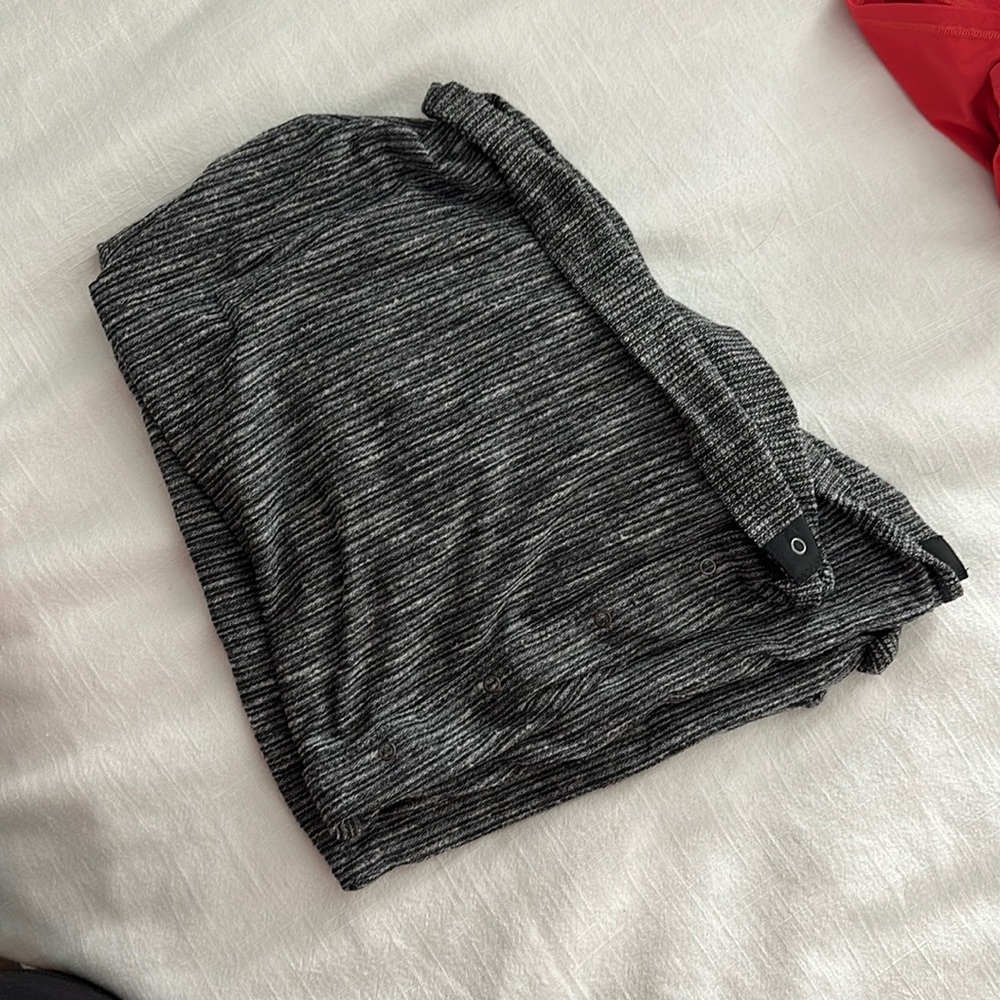 Lululemon vinyasa scarf